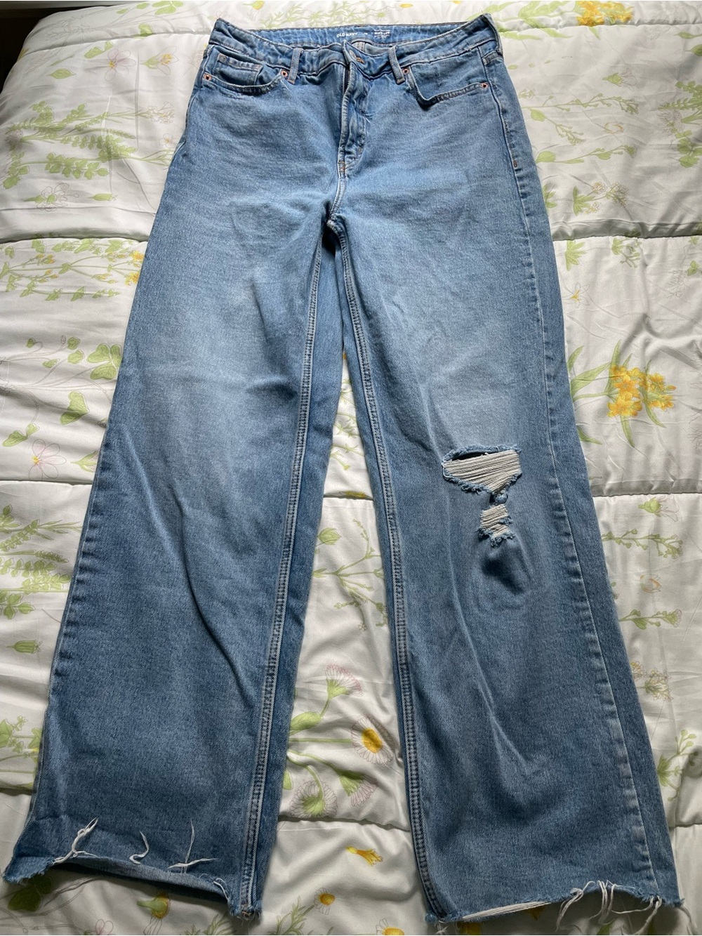 Old Navy Light Blue Wide Leg High Rise Distressed Women’s Jeans